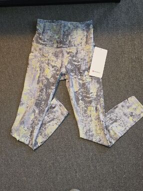 lululemon athletica Kids Performance Leggings - Gray & Yellow Brushprint